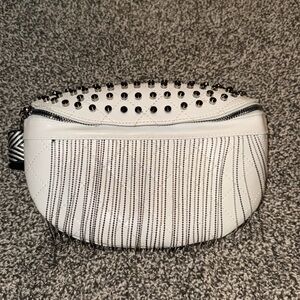 🌟SALE🌟 
Studded Crossbody/Fanny Pack